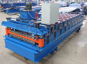 <b>860-900雙層彩鋼瓦壓型裝備</b>